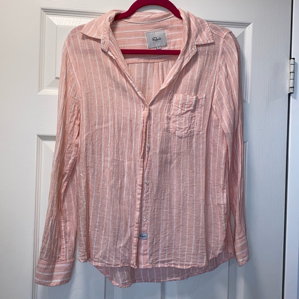 Rails Button down